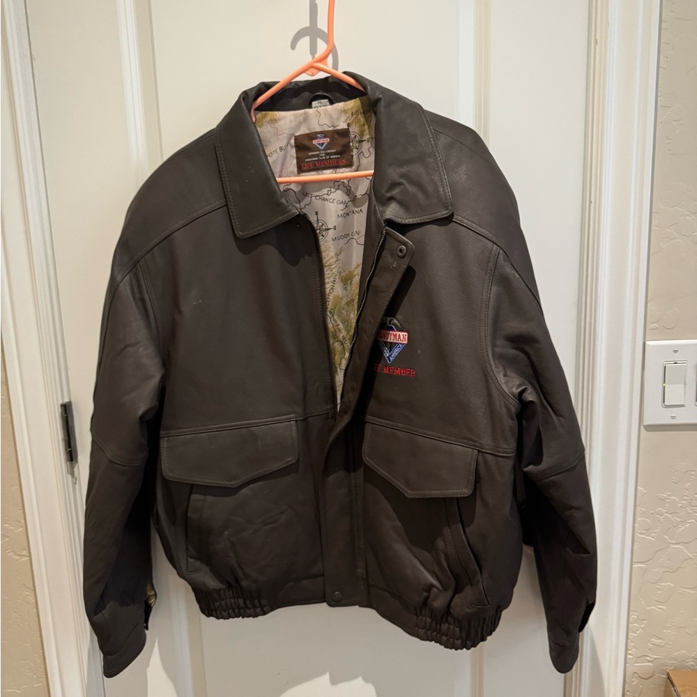 Vintage leather jacket 🔨🇺🇸